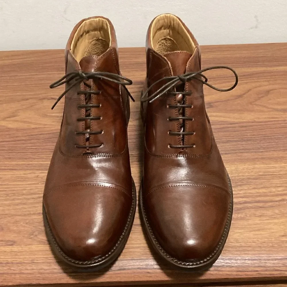 Johnston & Murphy NWOT Handcrafted  Meade Cap Toe Ankle Boot in Brown Calfskin.
